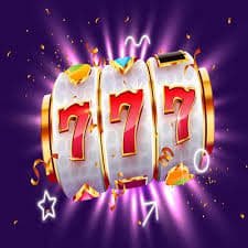 Suasana meja Live Casino dengan dealer profesional di crowntogel
